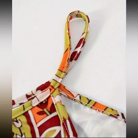 Spring Boho • Elegant Paisley Maxi Dress - Picture 4 of 6